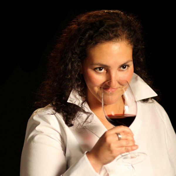 Elizabeth Vianna, Chimney Rock Winery